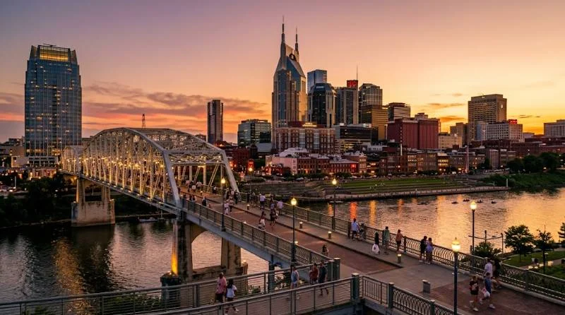 Nashville skyline at sunset, a scenic start to any Nashville itinerary